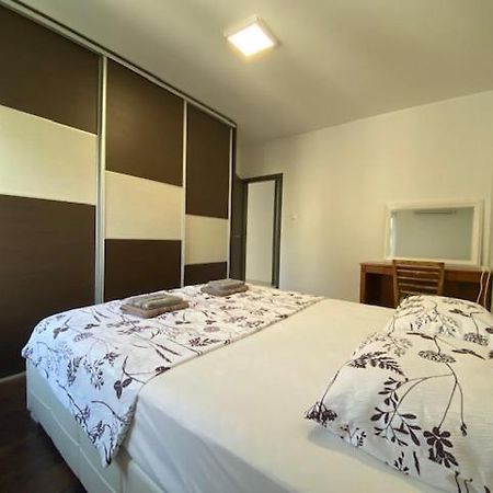 Apartman Mimato Laurana Esterno foto